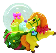 Подарочная игрушка водный шар "ЛОШАДЬ С ПОДАРКАМИ " Полистирол 10,5 см Пуффи