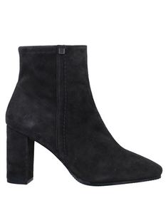 Полусапоги и высокие ботинки Stuart Weitzman