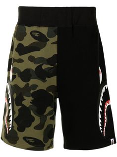 A BATHING APE® спортивные шорты с камуфляжным принтом
