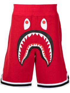 A BATHING APE® спортивные шорты Shark с графичным принтом