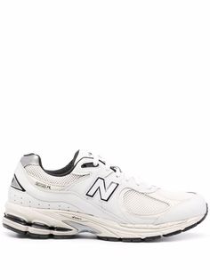 New Balance кроссовки 2002R на шнуровке