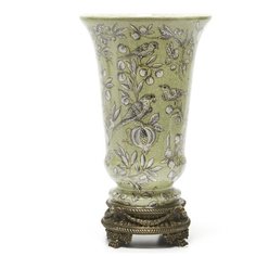 Ваза 18x18x30 см под старину из фарфора с бронзой ГЛАСАР