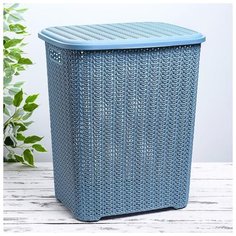 Корзина для белья "Вязь" 60л с крышкой, цвет голубой 4349989 Violet