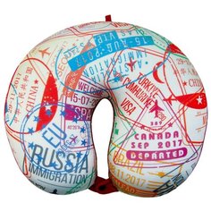 Подушка для шеи Штучки, к которым тянутся ручки Путешественник, Штампы