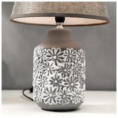 Лампа настольная Risalux 40 Вт, бело-серебряная, 22*22*36 см