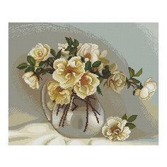 Алмазная мозаика Бузин. Белые розочки, картина стразами Molly 40x50 см.