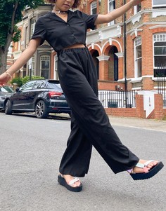 Черный комбинезон из ткани купро с воротником с лацканами ASOS DESIGN-Голубой