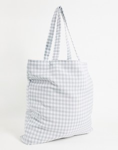 Серая двусторонняя сумка-тоут в стиле oversized из махровой и жатой ткани в клетку ASOS DESIGN-Серый