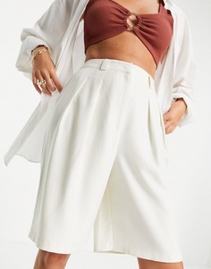 Мягкие классические шорты-бермуды кремового цвета ASOS DESIGN-Белый