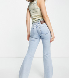 Выбеленные ресурсосберегающим методом джинсы клеш с заниженной талией в стиле 90-х Reclaimed Vintage Inspired-Голубой