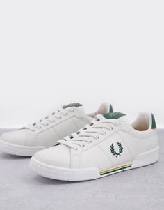 Белые кожаные кроссовки с зелеными вставками и фирменными полосками Fred Perry B722-Белый