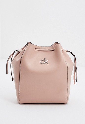Распродажа сумок calvin klein. Смотреть фото Распродажа сумок calvin klein. Смотреть картинку Распродажа сумок calvin klein. Картинка про Распродажа сумок calvin klein. Фото Распродажа сумок calvin klein