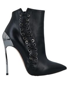 Полусапоги и высокие ботинки Casadei