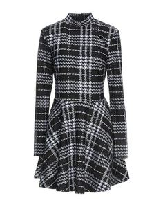 Короткое платье Guess