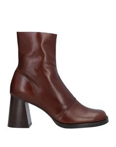 Полусапоги и высокие ботинки Jonak