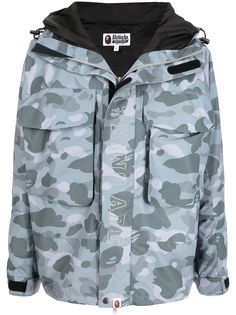 A BATHING APE® куртка с капюшоном и камуфляжным принтом