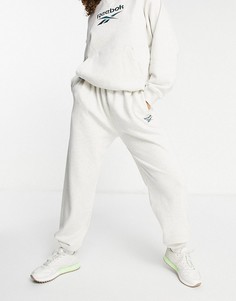 Oversized-джоггеры кремового цвета Reebok-Белый
