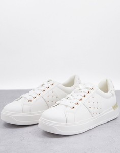 Массивные стеганые кроссовки белого цвета с заклепками New Look-Белый