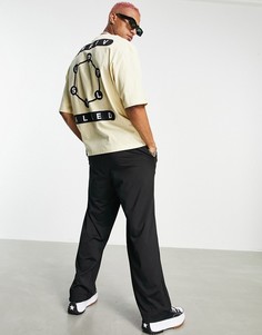 Бежевая футболка в стиле oversized с большим принтом логотипа на спине ASOS Unrvlld Spply-Светло-бежевый цвет