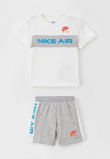 Костюм спортивный Nike