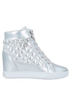 Кеды и кроссовки Guess