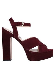 Сандалии Stuart Weitzman