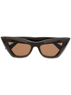 Bottega Veneta Eyewear солнцезащитные очки в оправе кошачий глаз