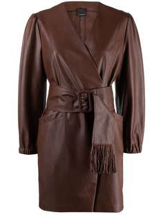Pinko платье из искусственной кожи с запахом и поясом