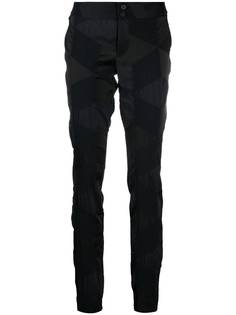 Issey Miyake узкие брюки с жатым эффектом
