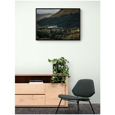 Плакат "Просто Постер" Поезд на бетонном мосту Гленфиннан 50x70 в раме ПростоПостер