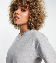 Серая укороченная футболка The North Face Zumu – эксклюзивно на ASOS-Серый