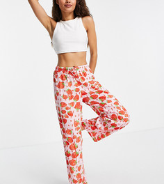 Пижамные брюки с принтом в виде молний и клубник розового цвета из модала ASOS DESIGN Petite – Выбирай и Комбинируй-Розовый цвет