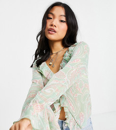 Полупрозрачная блузка с принтом пейсли, длинными рукавами и оборками ASOS DESIGN Petite-Разноцветный