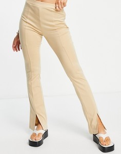 Светло-бежевые зауженные брюки из эластичного трикотажа с завышенной талией и разрезами спереди ASOS DESIGN-Светло-бежевый