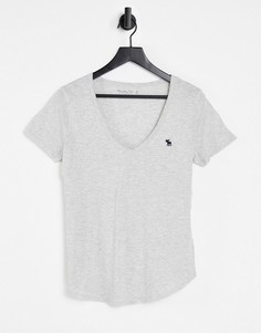 Серая футболка с V-образным вырезом и логотипом Abercrombie & Fitch-Серый
