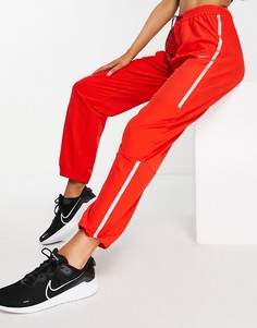 Красные штаны Nike Pro Training-Красный