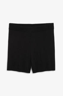 Шорты из трикотажа плотной вязки Monki