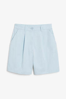 Костюмные шорты с высокой посадкой Monki