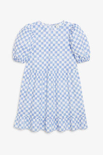 Короткое платье с воланом Monki