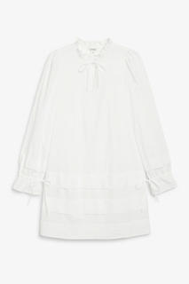 Платье мини из хлопка с рюшами по линии горловины Monki