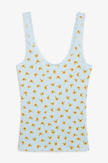 Ажурная облегающая майка-топ Monki