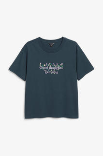 Эффектная футболка из хлопка Monki