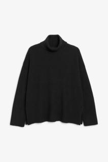 Вязаный свитер с высокой горловиной Monki