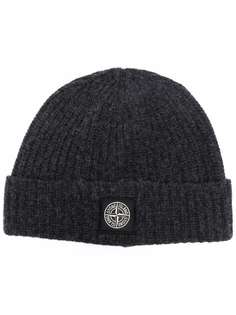 Stone Island logo-patch knitted beanie