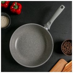 Сковорода Kukmara d 26 см, с ручкой, стеклянная крышка, антипригарное покрытие, светлый мрамор
