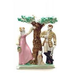 Скульптура. Дулевский фарфоровый завод. Барышня-крестьянка. 22 см.