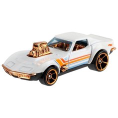 Легковой автомобиль Hot Wheels Перламутр и хром 68 Корветт Гас Манки Гараж (GJW48/GJW52), перламутровый