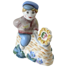 Семикаракорская скульптура "Нахаленок" Аксинья