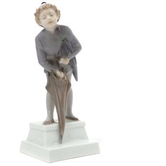 Фарфоровая фигура "Мальчик с зонтиком из сказки или Оле Лукойе-Песочный человек". Royal Copenhagen