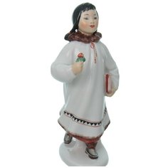 Скульптура. Императорский фарфоровый завод. Якутка с цветком. 19 см.